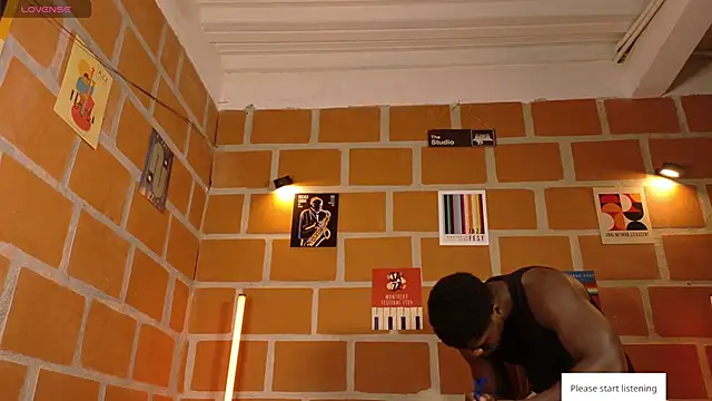 Snapshot of JothaFit chatting on 02.20.26 JothaFit online show from 02.20.26