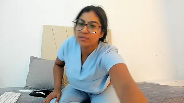  Miaa khalifa  online show from 11.04.25