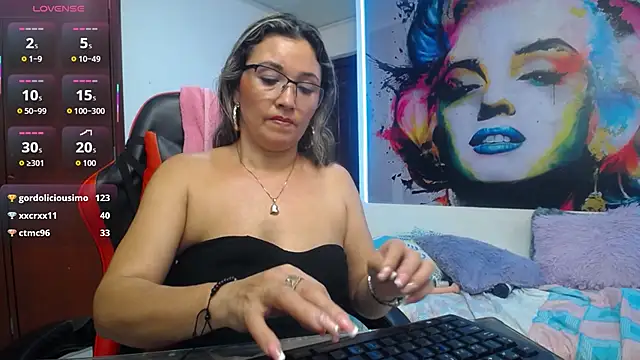 noelia milf19 online show from 03.01.26