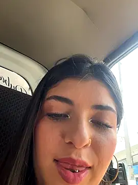 Snapshot of Isaa-Sweet chatting on 09.22.25 Isaa-Sweet online show from 09.22.25