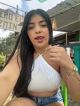 Snapshot of Isaa-Sweet chatting on 02.17.26 Isaa-Sweet online show from 02.17.26