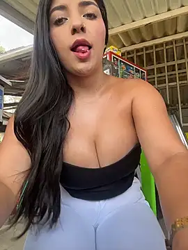 Snapshot of Isaa-Sweet chatting on 02.26.26 Isaa-Sweet online show from 02.26.26