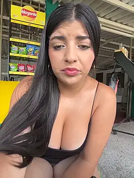 Snapshot of Isaa-Sweet chatting on 03.07.26 Isaa-Sweet online show from 03.07.26