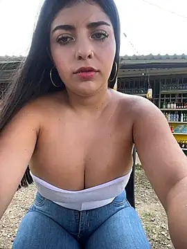 Snapshot of Isaa-Sweet chatting on 03.16.26 Isaa-Sweet online show from 03.16.26