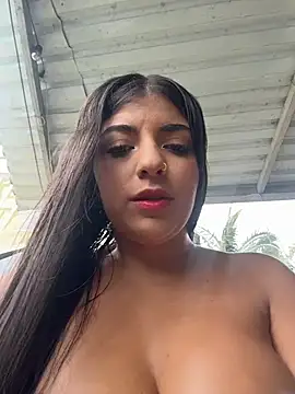 Snapshot of Isaa-Sweet chatting on 03.22.26 Isaa-Sweet online show from 03.22.26