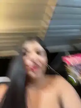 Snapshot of Isaa-Sweet chatting on 04.10.26 Isaa-Sweet online show from 04.10.26