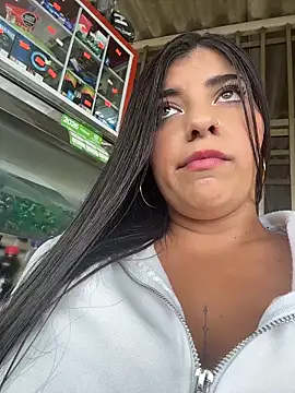 Snapshot of Isaa-Sweet chatting on 04.15.26 Isaa-Sweet online show from 04.15.26