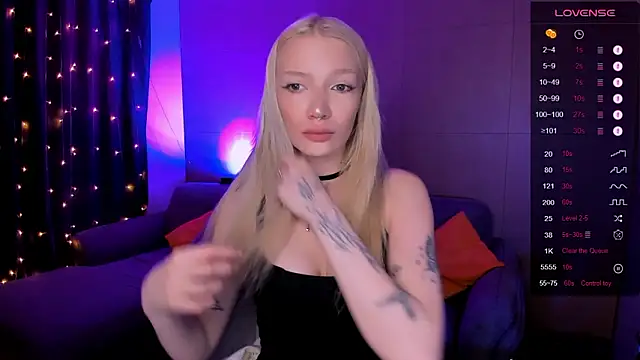 AnyaTaylor  online show from 02.04.26