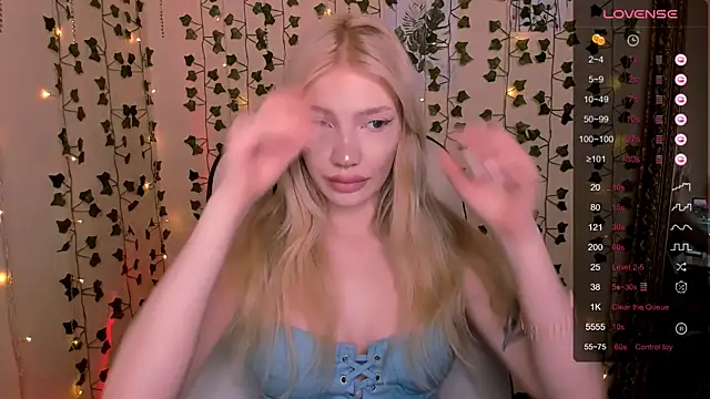 AnyaTaylor  online show from 02.13.26