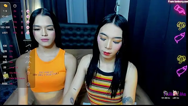 Snapshot of bellamoonlightX chatting on 12.14.25 bellamoonlightX online show from 12.14.25