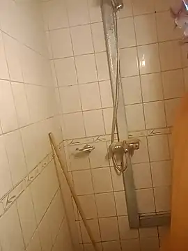 Snapshot of kendrafarq chatting on 11.01.25 kendrafarq online show from 11.01.25