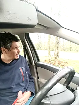 Snapshot of twitshe chatting on 11.02.25 twitshe online show from 11.02.25