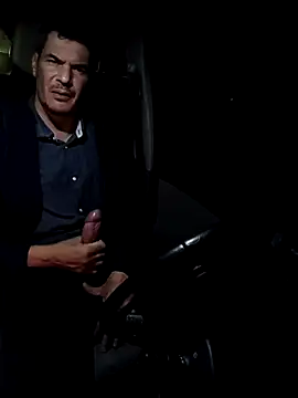 Snapshot of twitshe chatting on 11.19.25 twitshe online show from 11.19.25