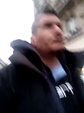 Snapshot of twitshe chatting on 11.28.25 twitshe online show from 11.28.25