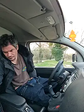 Snapshot of twitshe chatting on 02.20.26 twitshe online show from 02.20.26