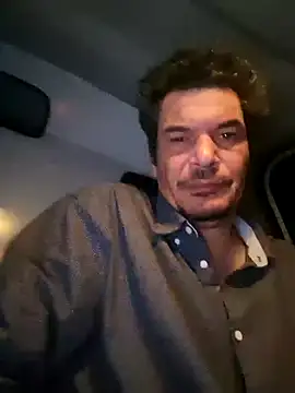 Snapshot of twitshe chatting on 02.22.26 twitshe online show from 02.22.26