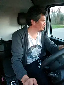 Snapshot of twitshe chatting on 02.24.26 twitshe online show from 02.24.26