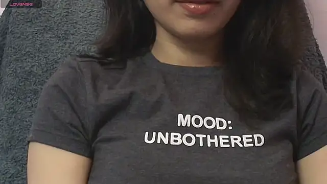 Snapshot of SWEET-18-TEEN chatting on 11.17.25 SWEET-18-TEEN online show from 11.17.25