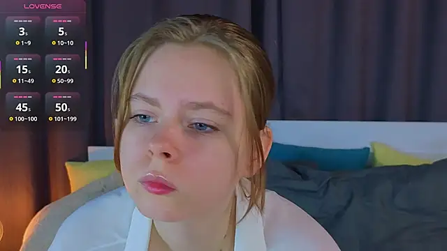 JulietteRain online show from 11.03.25