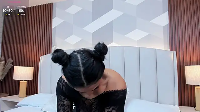 Mommy Naughty online show from 09.17.25