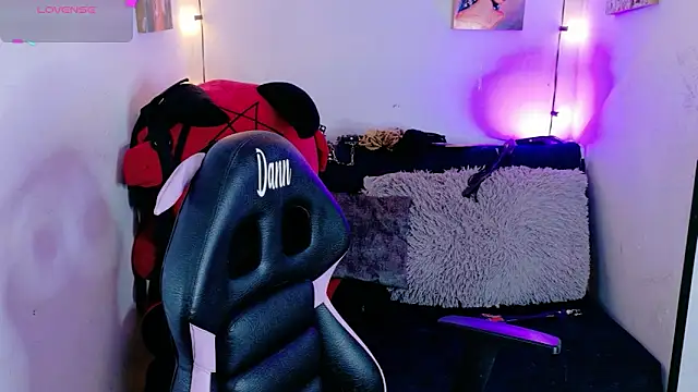 MiaVelvetDoll online show from 11.24.25