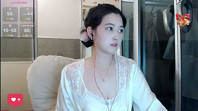 Snapshot of xx9938 chatting on 09.17.25 xx9938 online show from 09.17.25