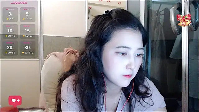 Snapshot of xx9938 chatting on 09.19.25 xx9938 online show from 09.19.25