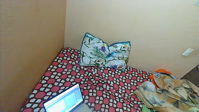 Juuaanp3 online show from 11.28.25