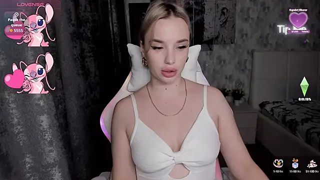 KiraKrox online show from 10.14.25