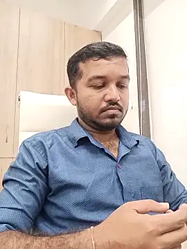 Snapshot of VJ17 chatting on 09.20.25 VJ17 online show from 09.20.25