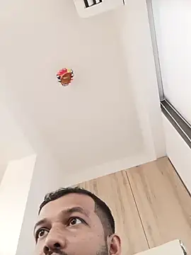 Snapshot of VJ17 chatting on 11.01.25 VJ17 online show from 11.01.25