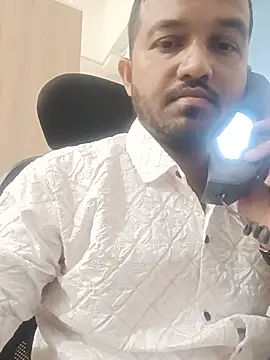 Snapshot of VJ17 chatting on 07.18.26 VJ17 online show from 07.18.26