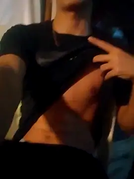 LUISSLEONN0958 online show from 09.30.25