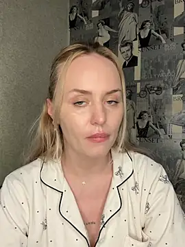 LiluMoon   online show from 03.30.26