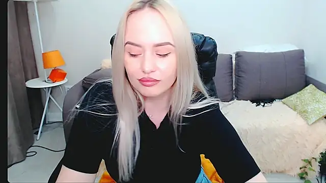 LiluMoon   online show from 04.03.26