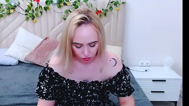 LiluMoon   online show from 04.07.26