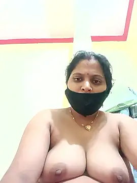 Snapshot of Rani_Devi143 chatting on 09.24.25 Rani Devi143 online show from 09.24.25