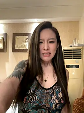 Snapshot of Manson13333 chatting on 10.26.25 Manson13333 online show from 10.26.25