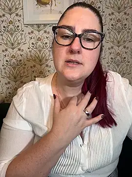 Snapshot of Lacey-BBW chatting on 11.11.25 Lacey-BBW online show from 11.11.25