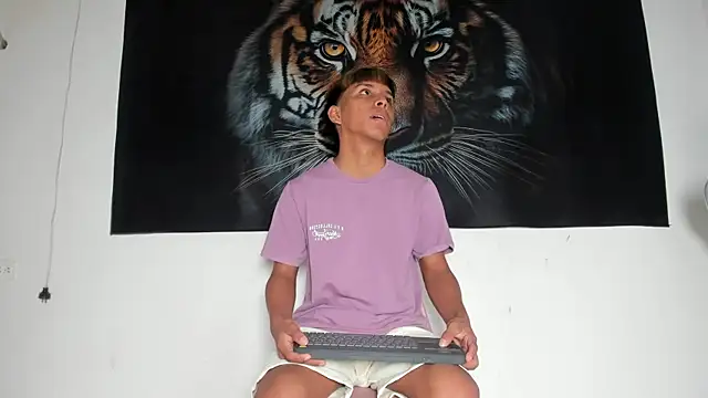 tyler twink boy online show from 05.25.26
