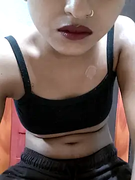 Snapshot of Tara2007 chatting on 11.04.25 Tara2007 online show from 11.04.25