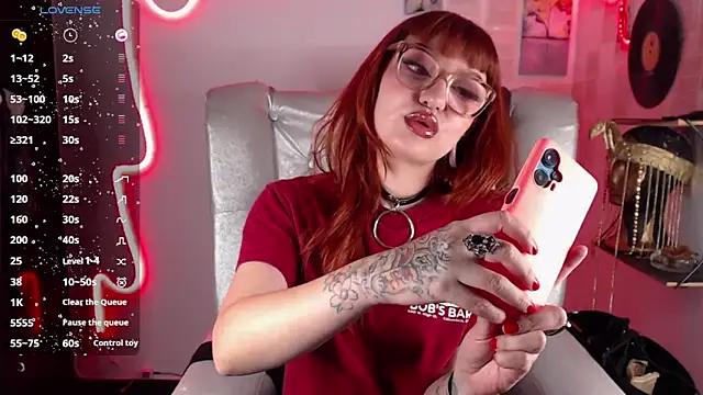 Snapshot of FabulousVenus chatting on 09.14.25 FabulousVenus online show from 09.14.25