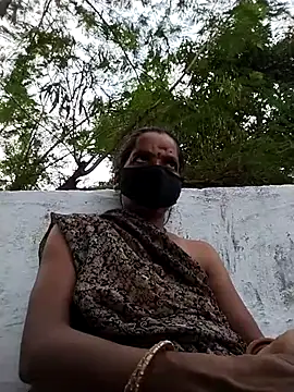 Snapshot of Sexi_savita chatting on 10.21.25 Sexi savita online show from 10.21.25