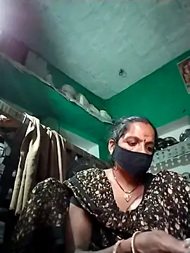 Snapshot of Sexi_savita chatting on 10.27.25 Sexi savita online show from 10.27.25