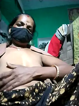 Snapshot of Sexi_savita chatting on 11.08.25 Sexi savita online show from 11.08.25