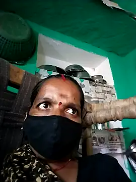 Snapshot of Sexi_savita chatting on 11.13.25 Sexi savita online show from 11.13.25