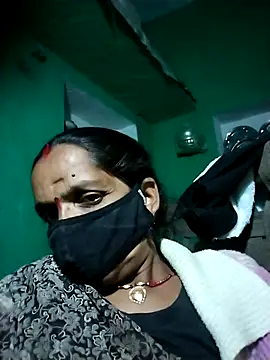 Snapshot of Sexi_savita chatting on 11.22.25 Sexi savita online show from 11.22.25