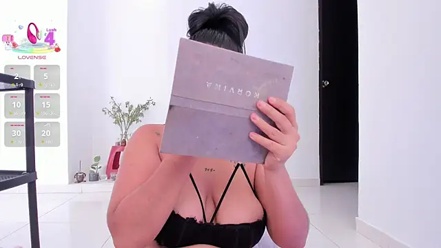 leyacopper online show from 10.08.25