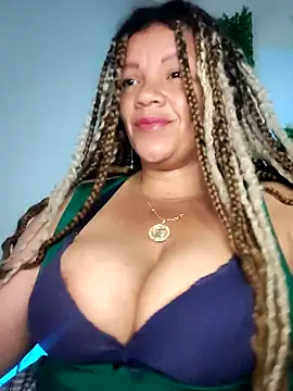 Snapshot of Eva_Luxei chatting on 02.01.26 Eva Luxei online show from 02.01.26