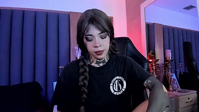 misstomie  online show from 02.24.26